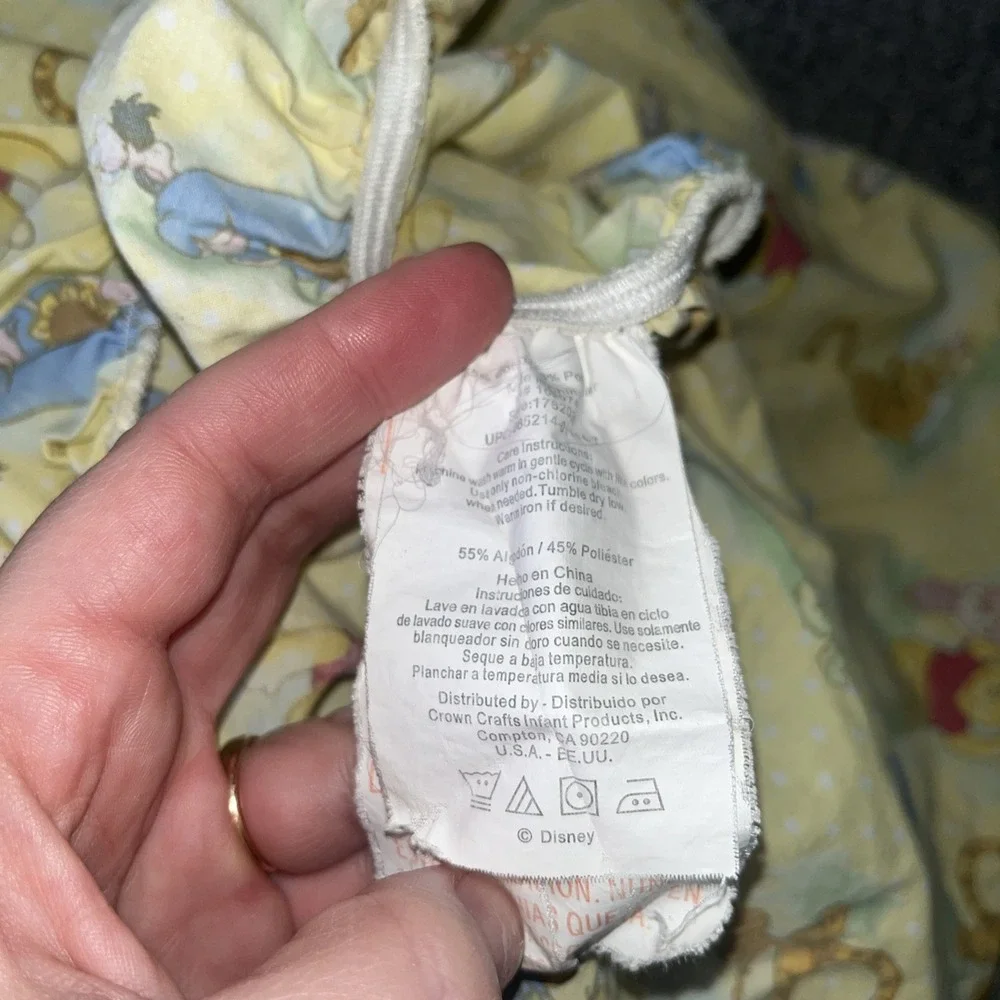 Vintage Winnie The Pooh Disney‎ Crib Sheet. Yellow
